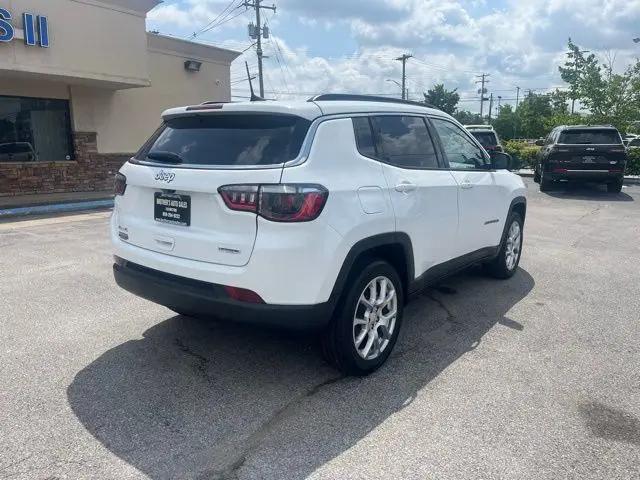 2023 Jeep Compass Latitude Lux FWD