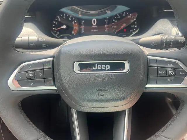 2023 Jeep Compass Latitude Lux FWD