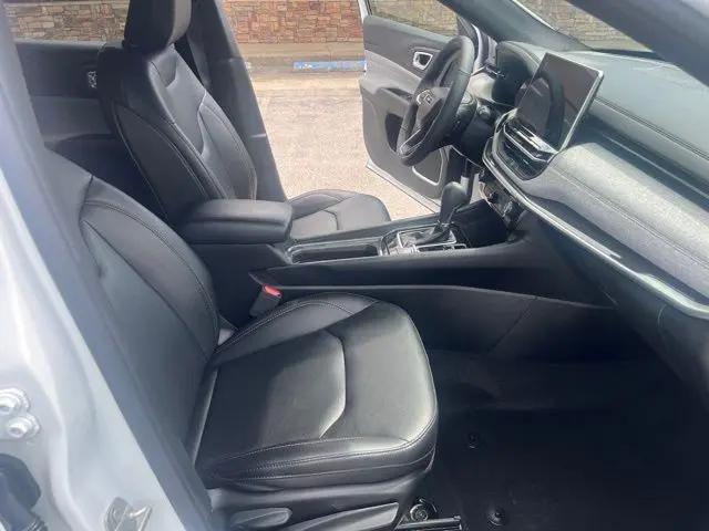 2023 Jeep Compass Latitude Lux FWD