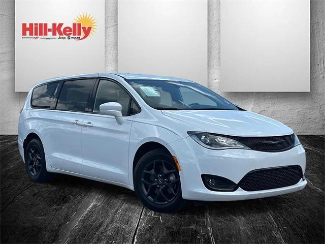 2020 Chrysler Pacifica Touring