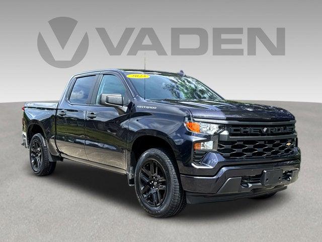2023 Chevrolet Silverado 1500 4WD Crew Cab Short Bed Custom