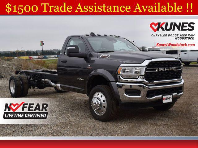 2024 RAM Ram 5500 Chassis Cab RAM 5500 SLT CHASSIS REGULAR CAB 4X4 120 CA