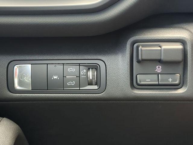 2025 Chevrolet Silverado EV LT