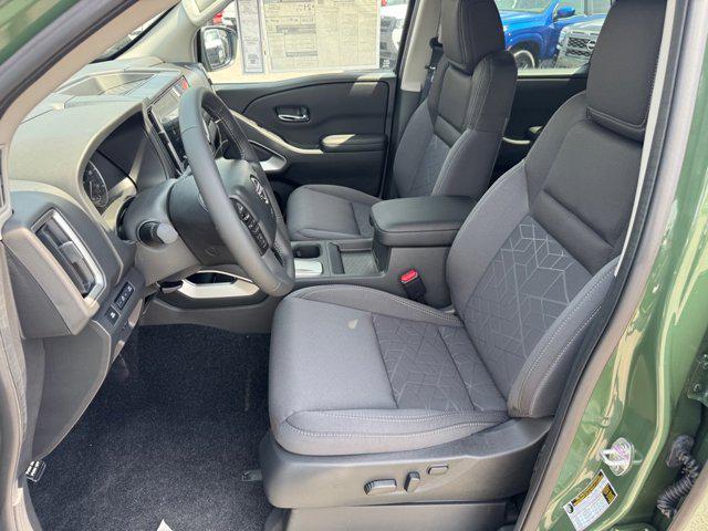 2025 Nissan Frontier Crew Cab SV 4x2
