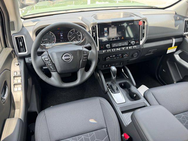 2025 Nissan Frontier Crew Cab SV 4x2