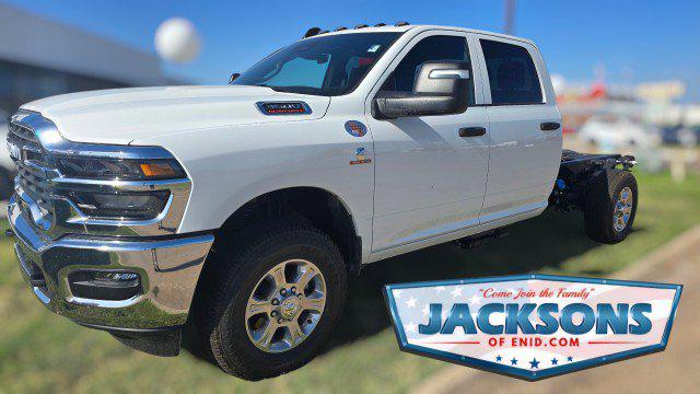 2025 RAM Ram 3500 Chassis Cab RAM 3500 TRADESMAN CREW CAB CHASSIS 4X4 60 CA