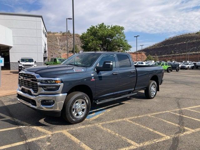 2025 RAM Ram 3500 RAM 3500 TRADESMAN CREW CAB 4X4 8 BOX
