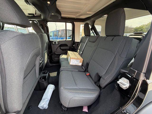 2025 Jeep Wrangler 4-Door Summit 4x4