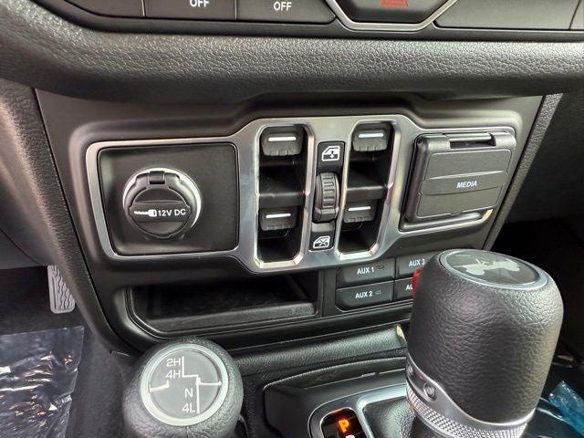 2025 Jeep Wrangler 4-Door Summit 4x4