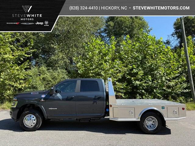 2025 RAM Ram 3500 Chassis Cab RAM 3500 BIG HORN CREW CAB CHASSIS 4X4 60 CA