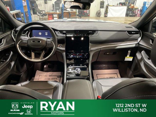 2025 Jeep Grand Cherokee GRAND CHEROKEE L LIMITED 4X4 2025 Jeep Grand Cherokee GRAND CHEROKEE L LIMITED 4X4