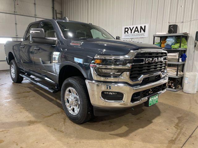 2025 RAM Ram 2500 RAM 2500 TRADESMAN CREW CAB 4X4 64 BOX