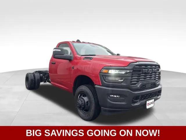 2025 RAM Ram 3500 Chassis Cab RAM 3500 TRADESMAN CHASSIS REGULAR CAB 4X4 84 CA 2025 RAM Ram 3500 Chassis Cab RAM 3500 TRADESMAN CHASSIS REGULAR CAB 4X4 84 CA
