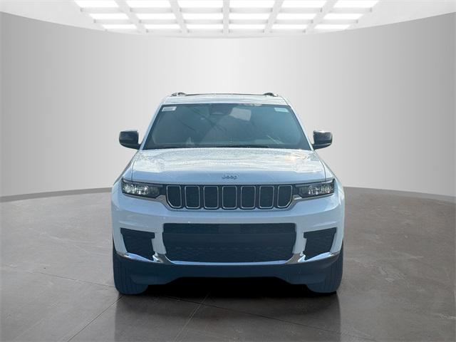 2025 Jeep Grand Cherokee GRAND CHEROKEE L LAREDO X 4X4