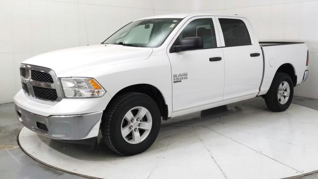 2022 RAM 1500 Classic SLT Crew Cab 4x2 57 Box