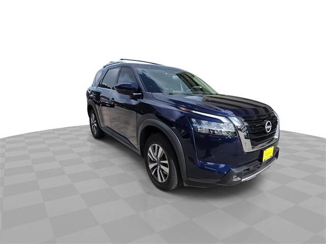 2022 Nissan Pathfinder SL 2WD
