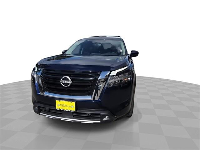 2022 Nissan Pathfinder SL 2WD