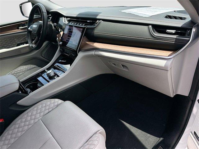 2022 Jeep Grand Cherokee Summit 4x4