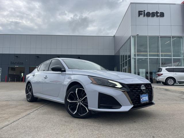 2023 Nissan Altima SR FWD