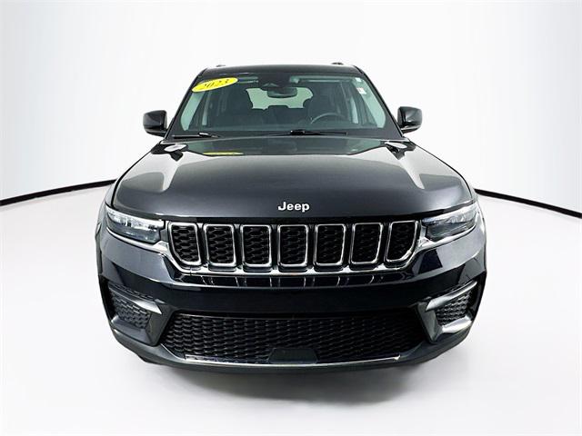 2023 Jeep Grand Cherokee Laredo 4x2