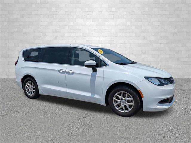 2022 Chrysler Voyager LX