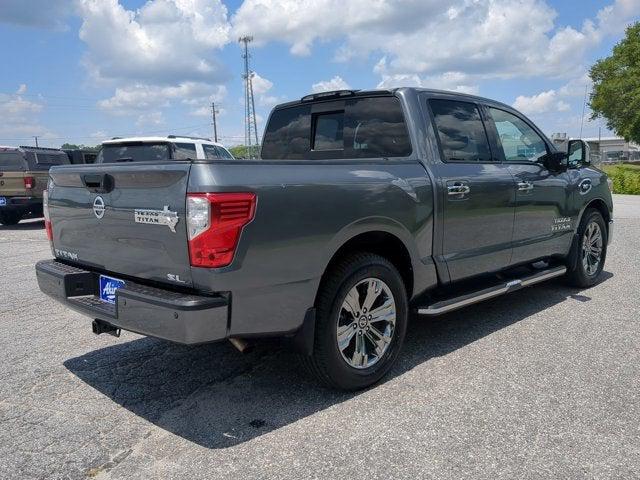 2017 Nissan TITAN SL