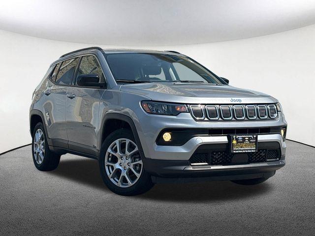 2022 Jeep Compass Latitude Lux 4x4