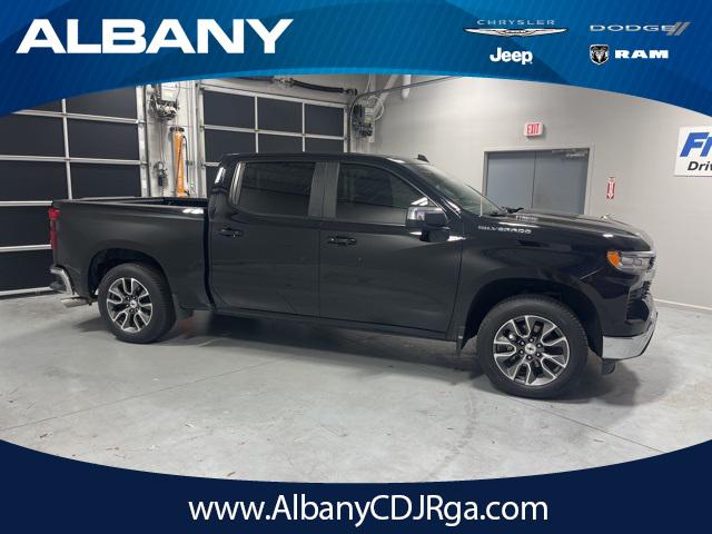 2023 Chevrolet Silverado 1500 2WD Crew Cab Short Bed LT
