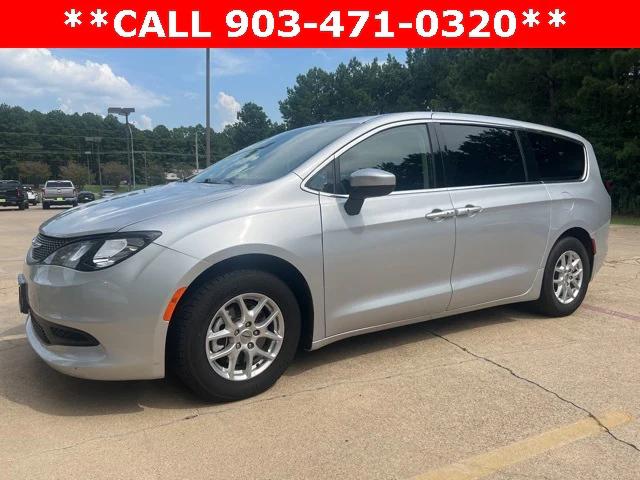 2023 Chrysler Voyager LX