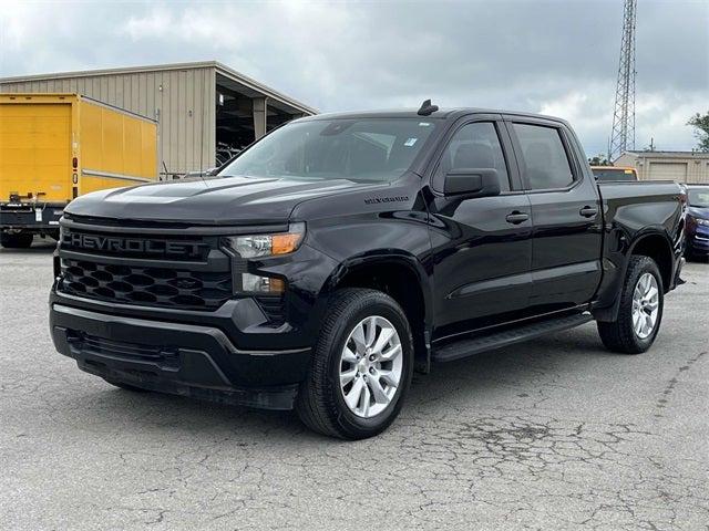 2022 Chevrolet Silverado 1500 4WD Crew Cab Short Bed Custom