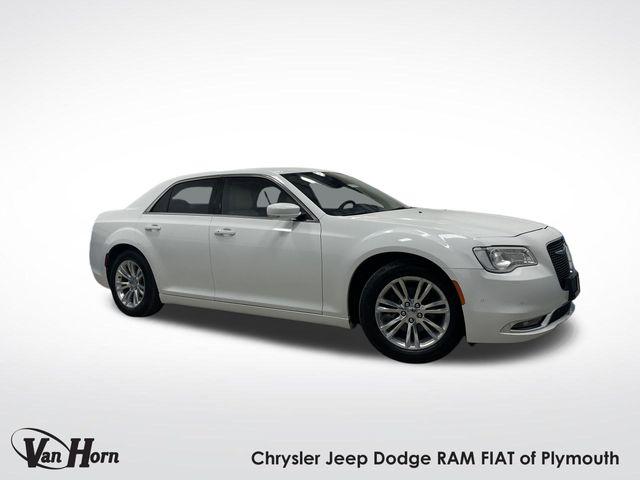 2021 Chrysler 300 Touring L
