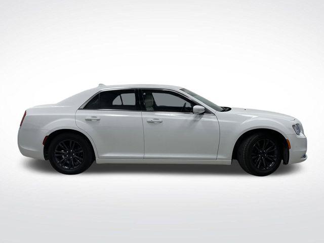 2021 Chrysler 300 Touring L