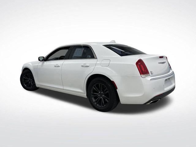 2021 Chrysler 300 Touring L