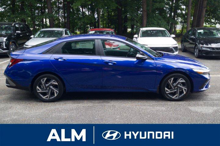 2025 Hyundai Elantra SEL Sport photo 4