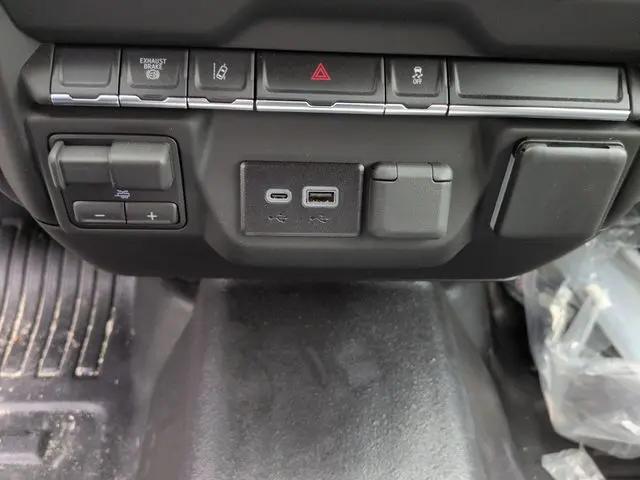 2025 Chevrolet Silverado 3500HD Work Truck