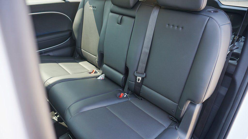 2026 Hyundai IONIQ 9 SEL - Photo 11