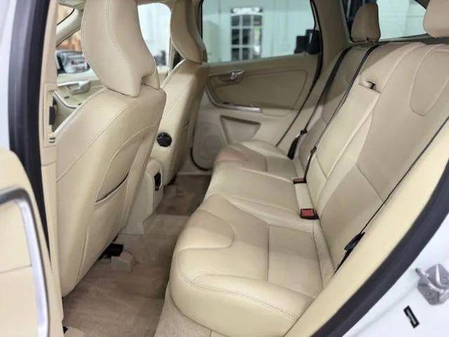 2015 Volvo XC60 T5 Premier