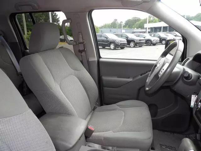 2018 Nissan Frontier SV