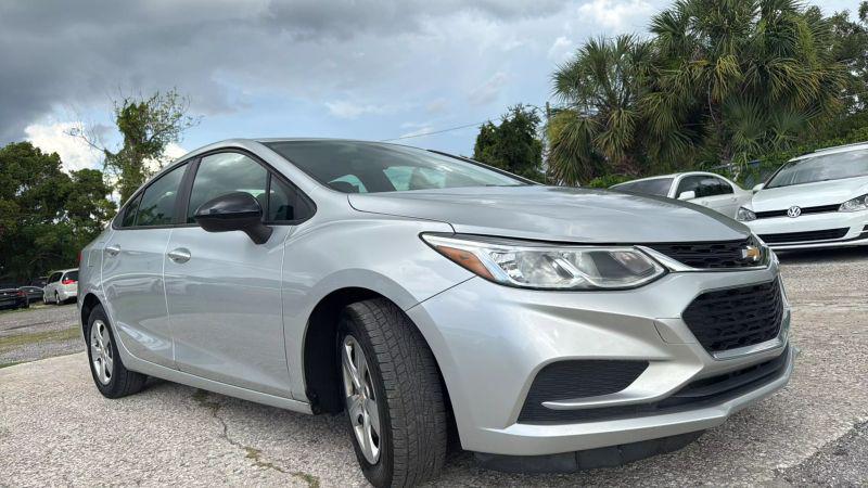 2018 Chevrolet Cruze LS Auto