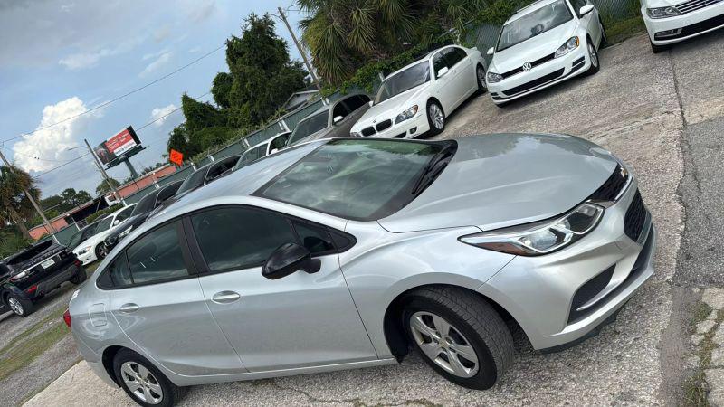 2018 Chevrolet Cruze LS Auto