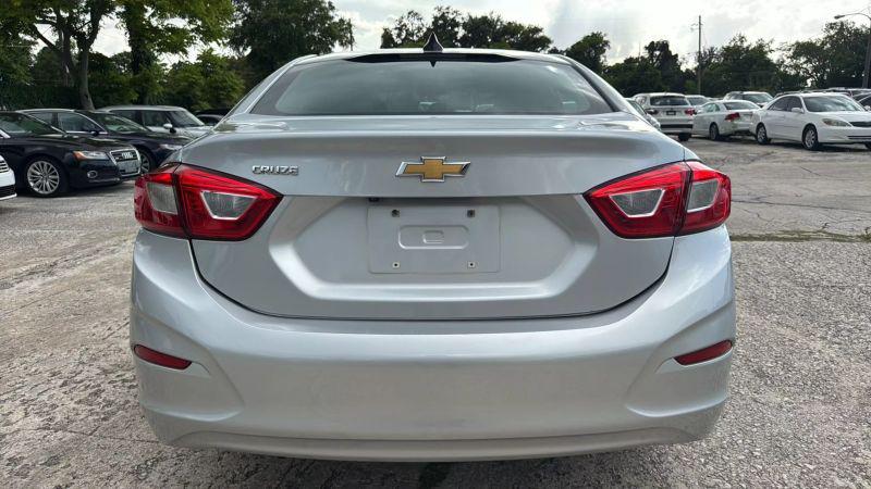 2018 Chevrolet Cruze LS Auto