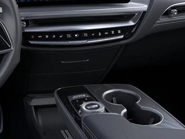 2026 Cadillac iQ V-Series w/1SM