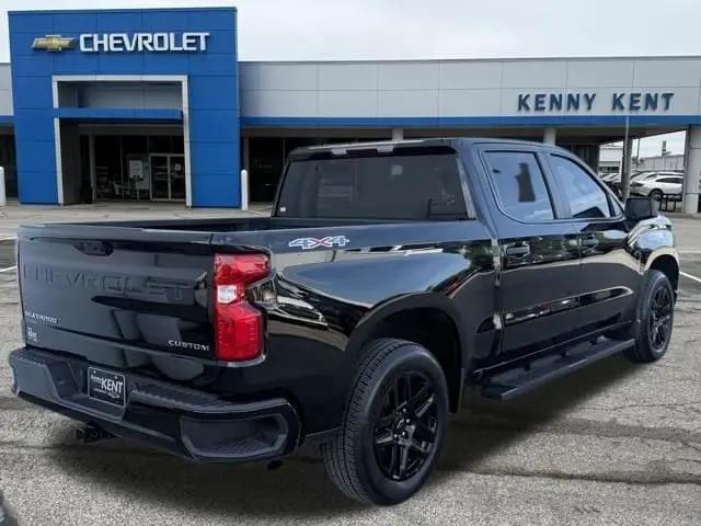 2024 Chevrolet Silverado 1500 4WD Crew Cab Short Bed Custom