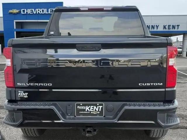 2024 Chevrolet Silverado 1500 4WD Crew Cab Short Bed Custom