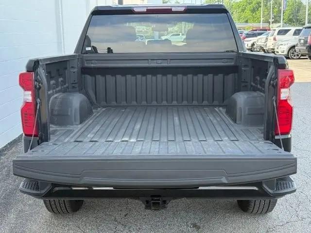 2024 Chevrolet Silverado 1500 4WD Crew Cab Short Bed Custom