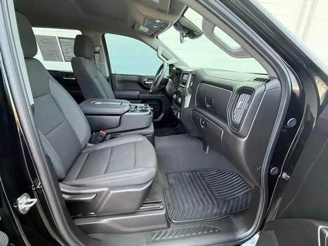 2024 Chevrolet Silverado 1500 4WD Crew Cab Short Bed Custom