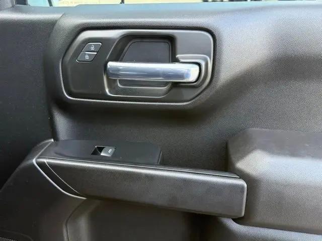 2024 Chevrolet Silverado 1500 4WD Crew Cab Short Bed Custom