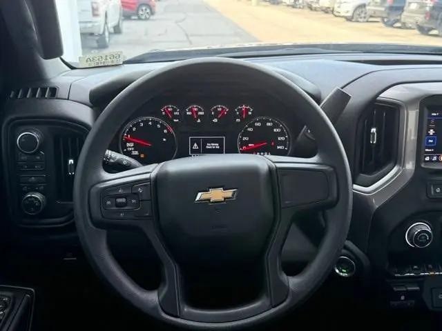 2024 Chevrolet Silverado 1500 4WD Crew Cab Short Bed Custom