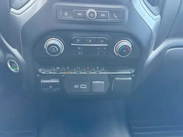 2024 Chevrolet Silverado 1500 4WD Crew Cab Short Bed Custom