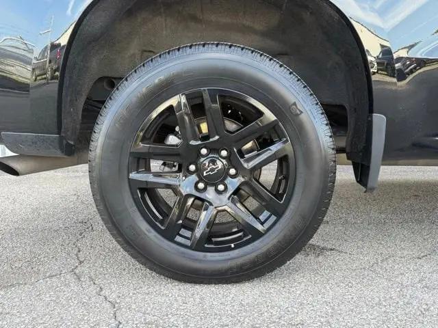 2024 Chevrolet Silverado 1500 4WD Crew Cab Short Bed Custom